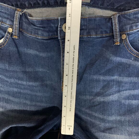 Torrid Boyfriend Straight Blue Darker Wash Mid-Rise Vintage Stretch Jeans Sz 18S - Picture 12 of 14